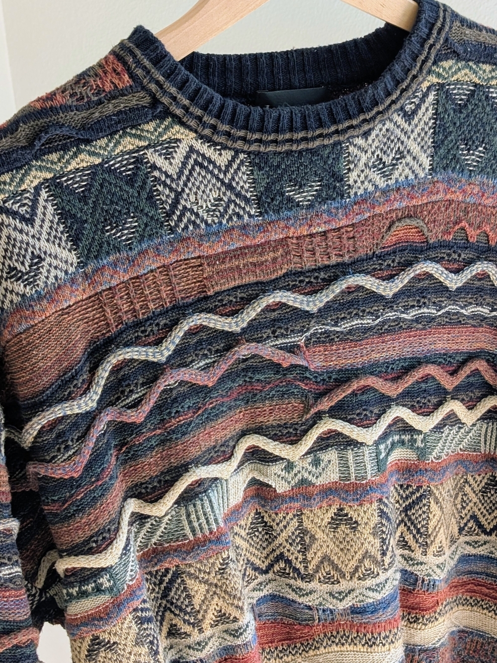 Vintage Coogi Style Abstract Textured Chunky Crewneck Sweater In Terracotta/Navy - Picture 4 of 8